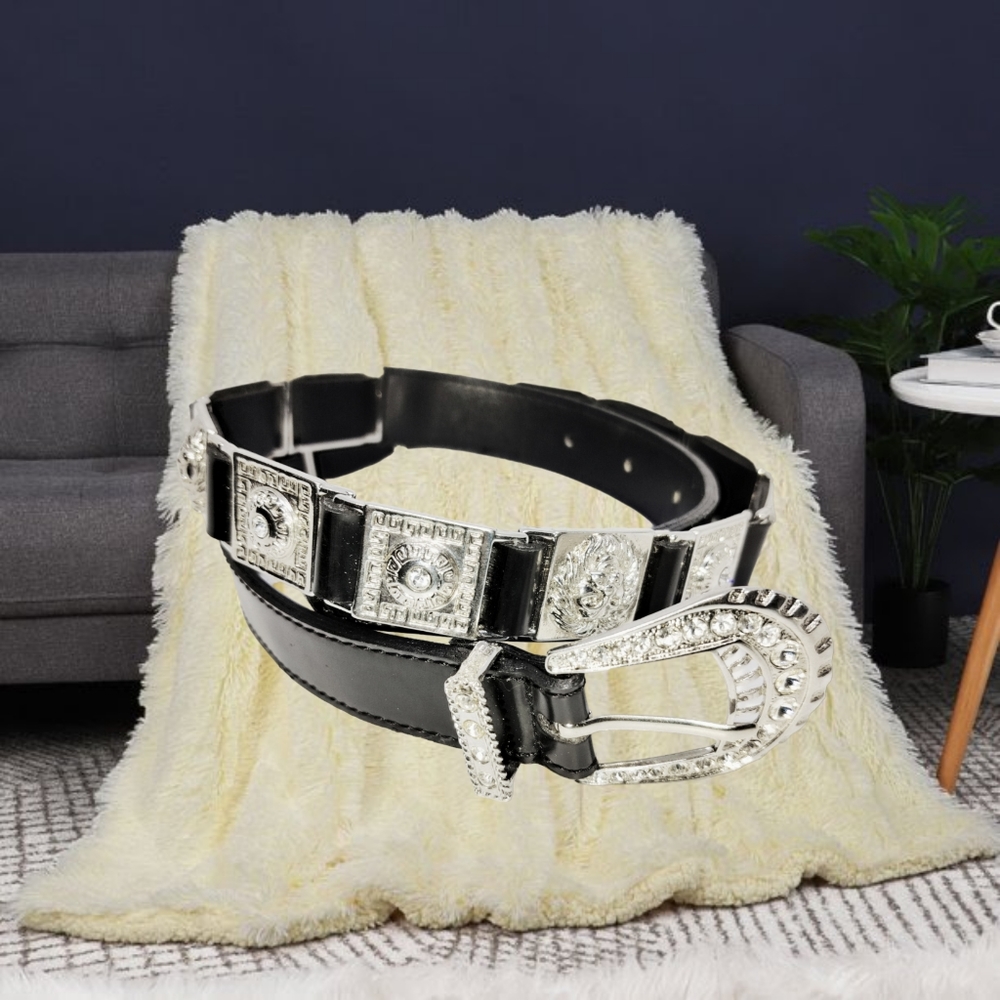 👣4/$20. Black Leather Belt & Silver Tone Accents Buckle Rhinestones - Picture 1 of 7